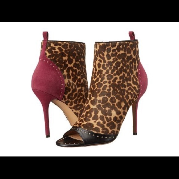 BRAND NEW Salvatore Ferragamo Womens Heels booties - Picture 6 of 10